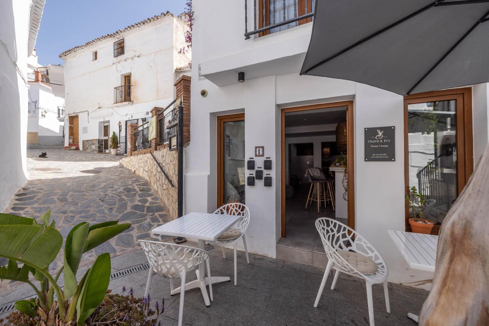 Olive & Ivy Guesthouse Canillas de Aceituno Exterior foto